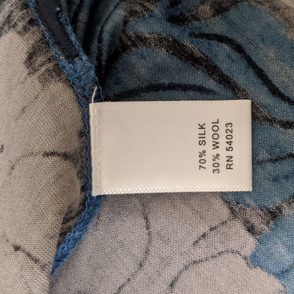Banana Republic Floral Wrap Dress, Color Dark Blue/White Size S - Picture 12 of 12